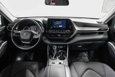 Toyota Highlander LE 2025