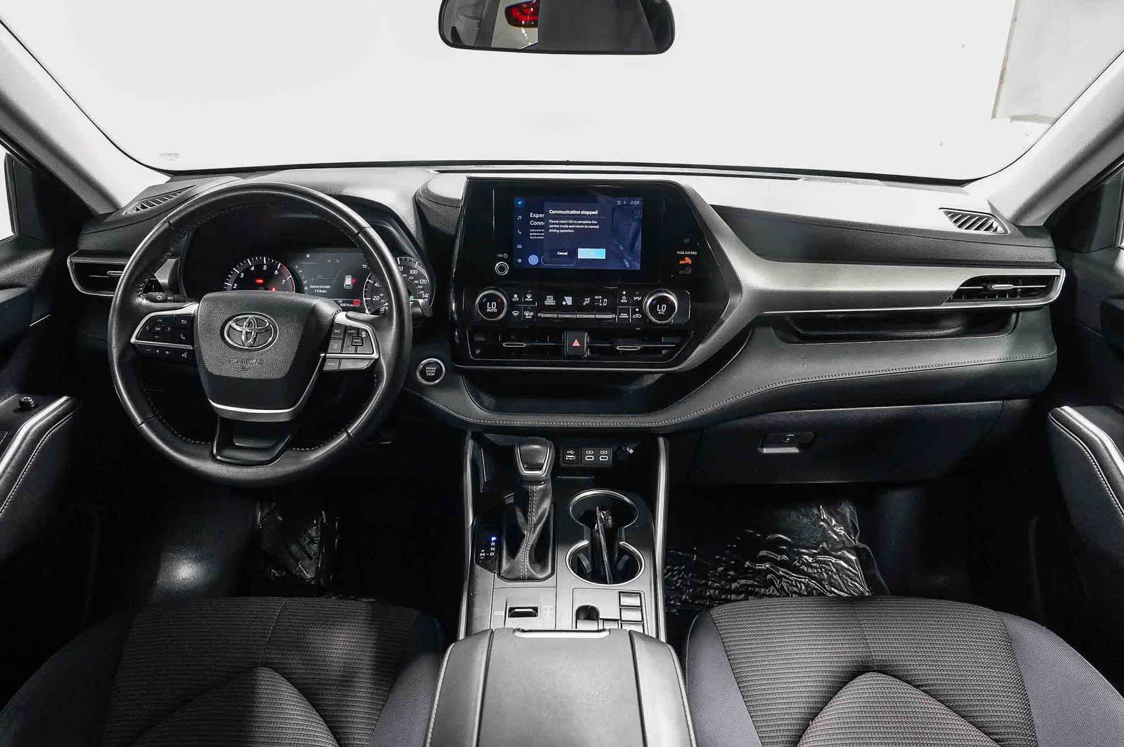 Toyota Highlander LE 2025