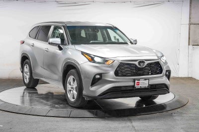 Toyota Highlander LE 2025