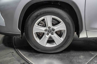 Toyota Highlander LE 2025