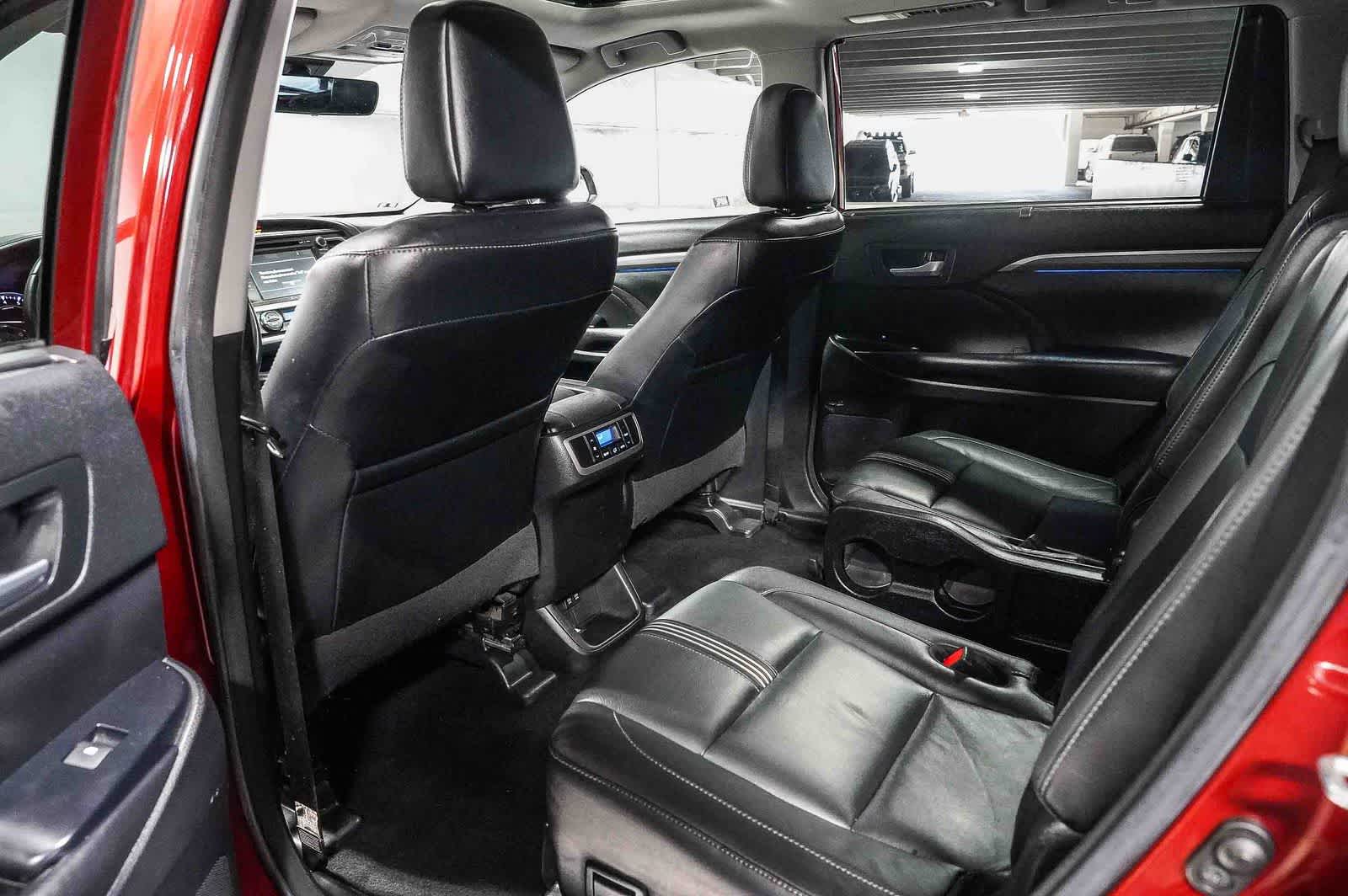 Toyota Highlander SE 2018