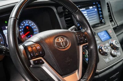 Toyota Sienna SE 2020