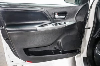 Toyota Sienna SE 2020