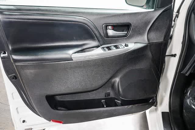 Toyota Sienna SE 2020