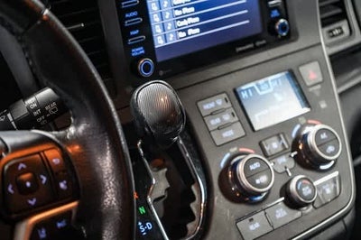 Toyota Sienna SE 2020