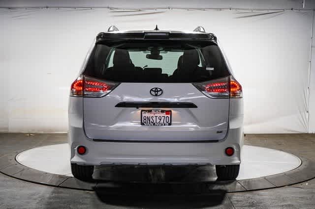 Toyota Sienna SE 2020