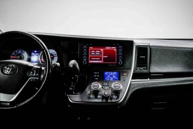 Toyota Sienna SE 2020