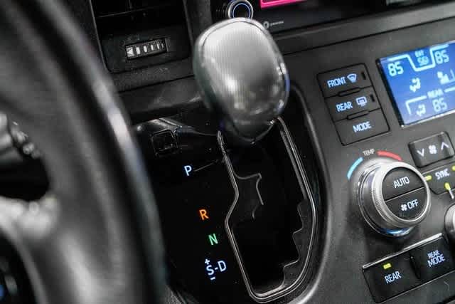 Toyota Sienna SE 2020