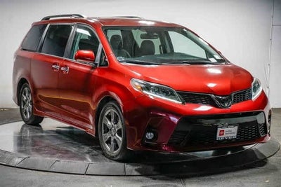 Toyota Sienna SE 2020