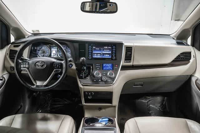 Toyota Sienna XLE 2019
