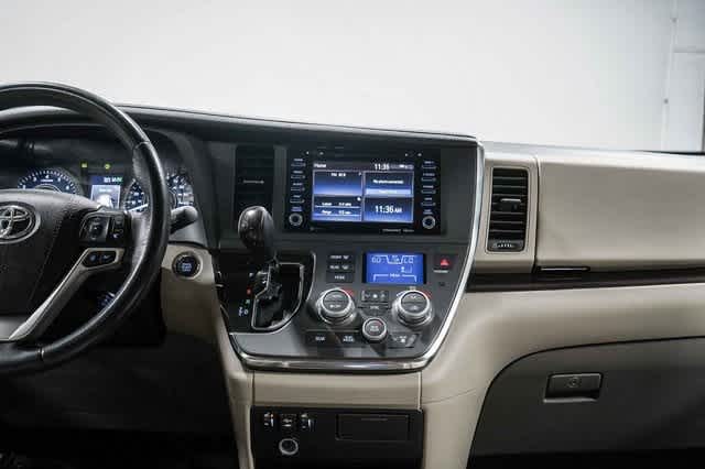 Toyota Sienna XLE 2019