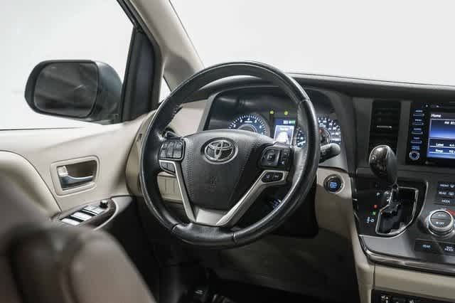 Toyota Sienna XLE 2019