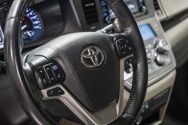 Toyota Sienna XLE 2019