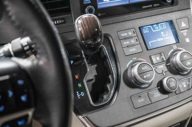 Toyota Sienna XLE 2019