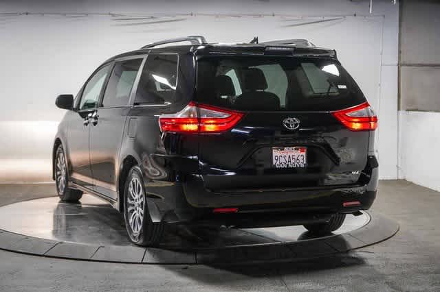 Toyota Sienna XLE 2019