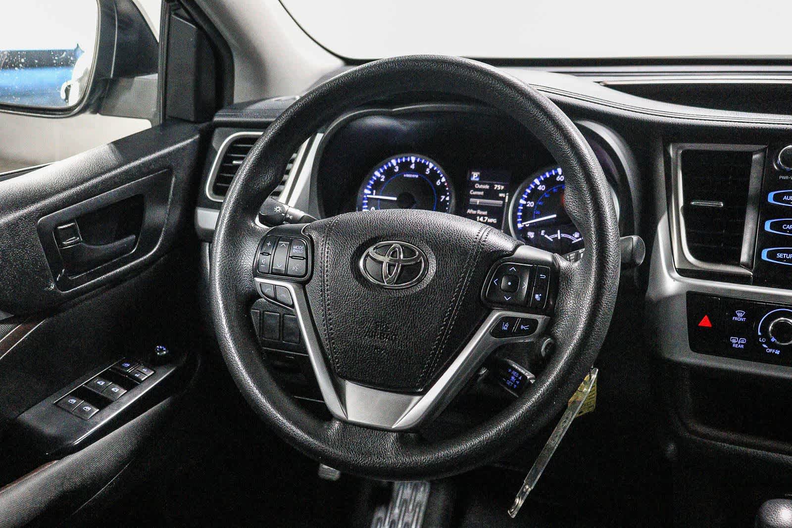 Toyota Highlander LE 2018