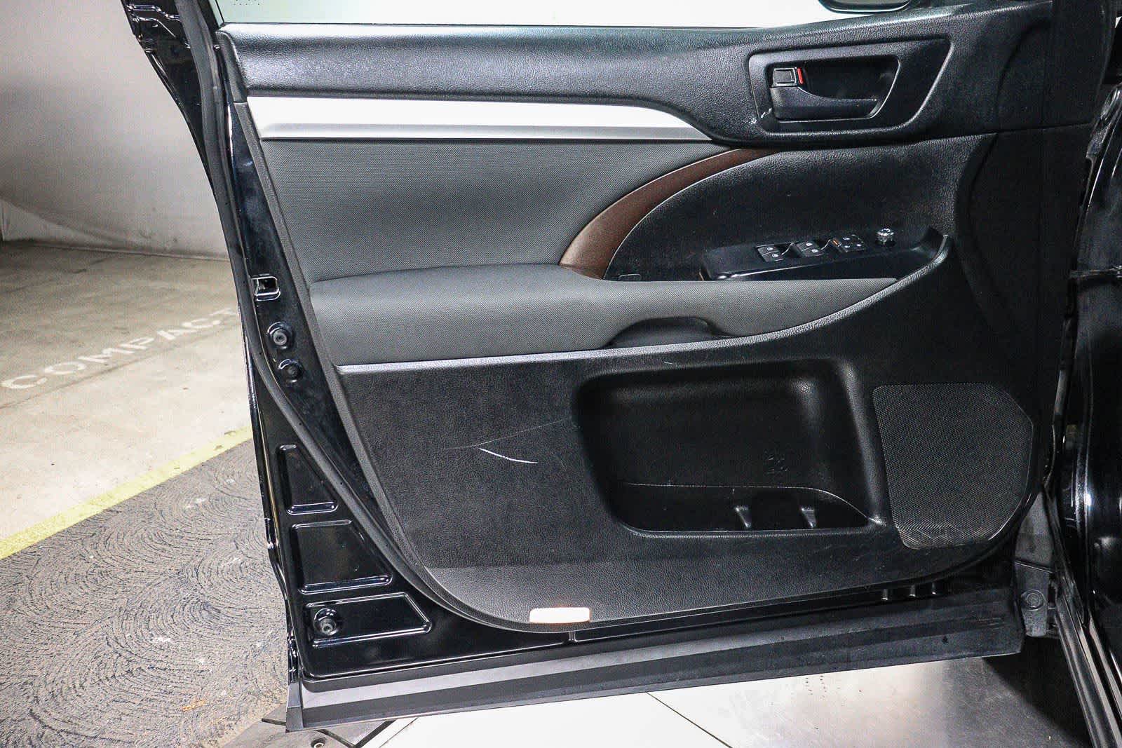 Toyota Highlander LE 2018