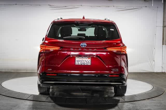 Toyota Sienna Limited 2024
