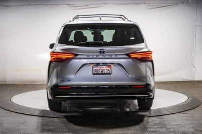 2025 Toyota Sienna Limited