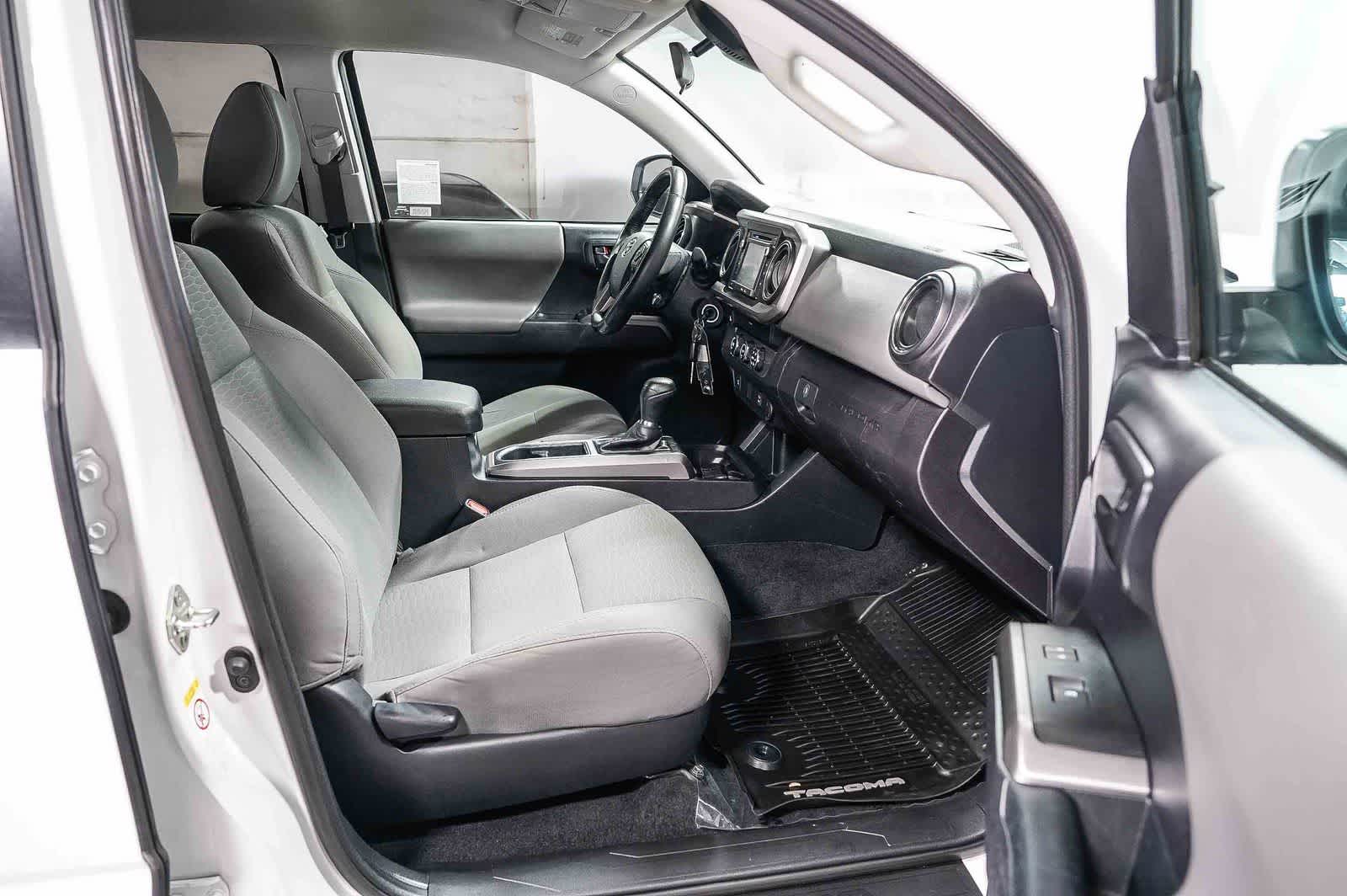 Toyota Tacoma SR5 2019