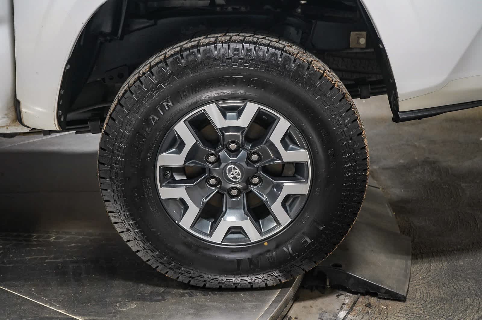 Toyota Tacoma SR5 2019