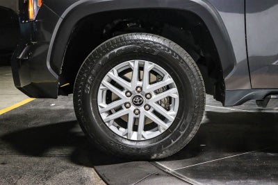 Toyota Tundra SR5 2024