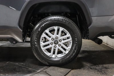 Toyota Tundra SR5 2024