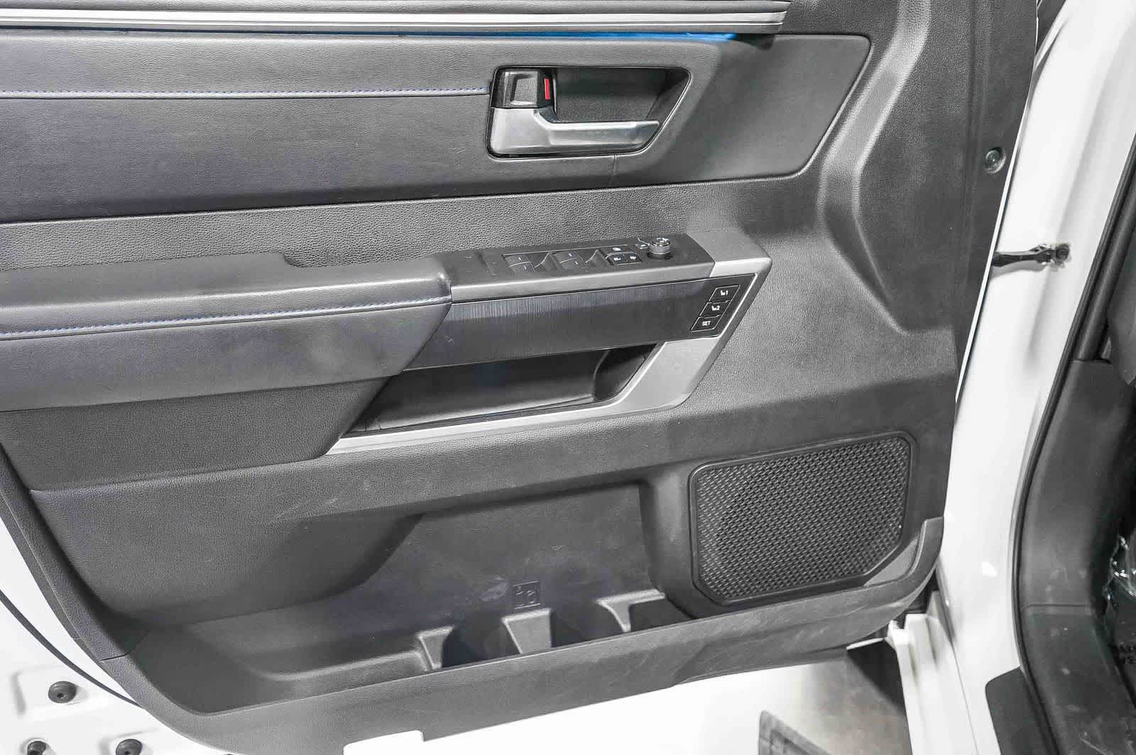 Toyota Tundra Platinum Hybrid 2023