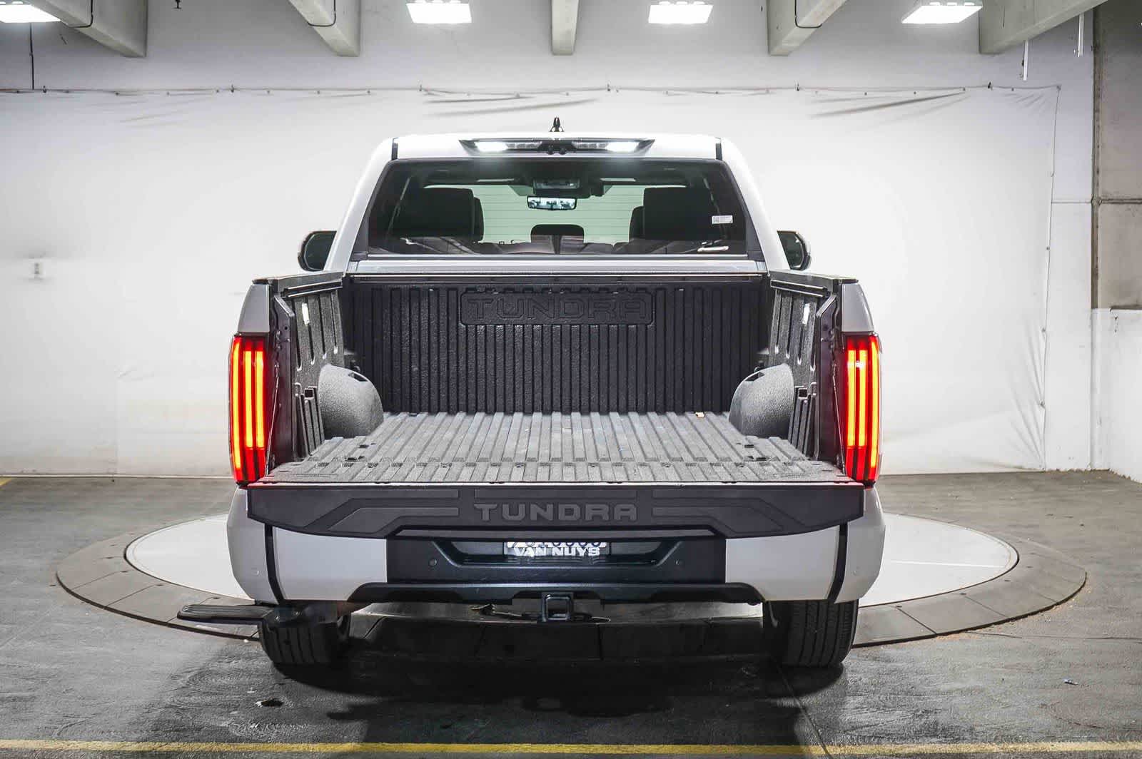 Toyota Tundra Platinum Hybrid 2023