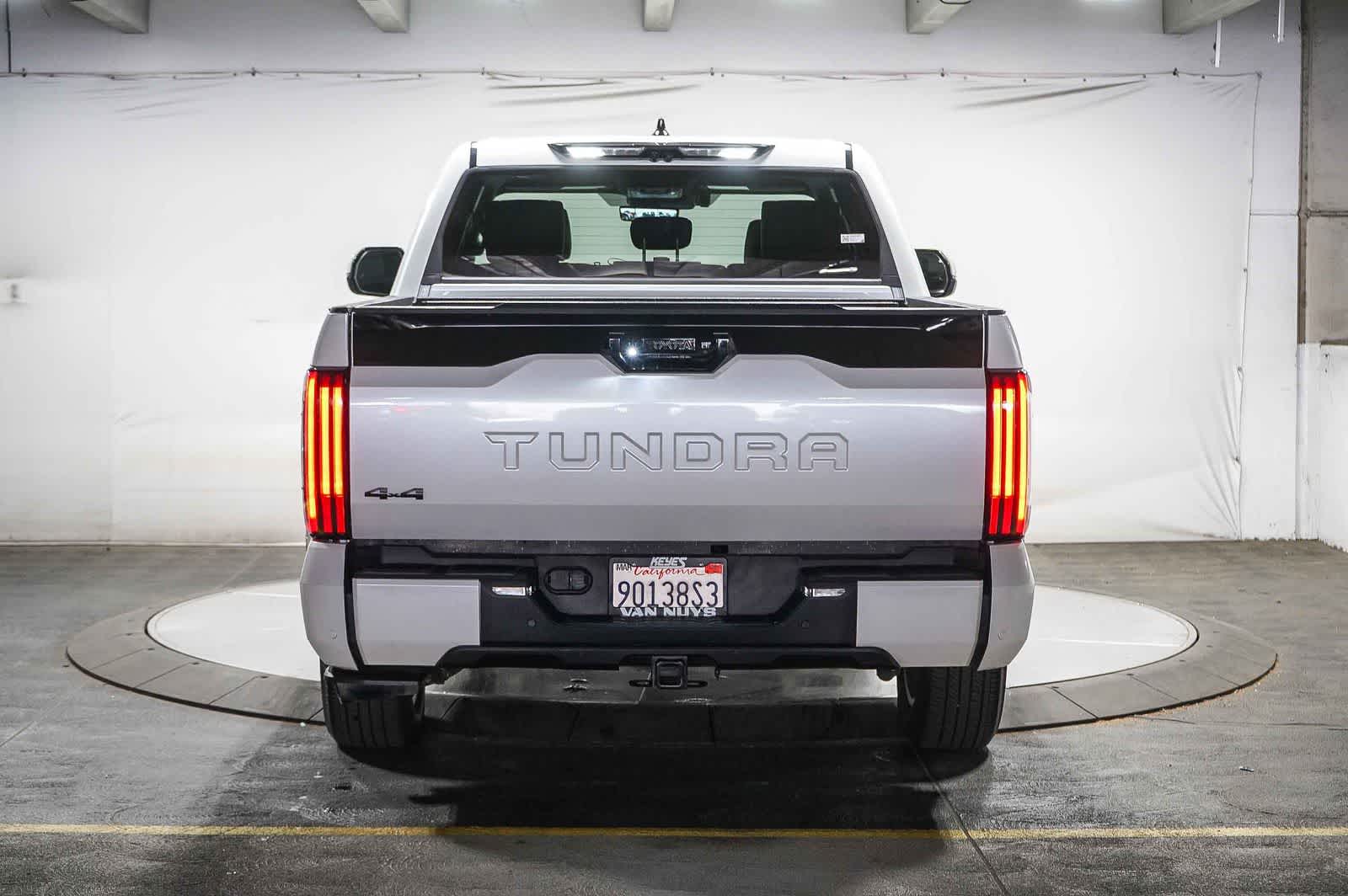 Toyota Tundra Platinum Hybrid 2023