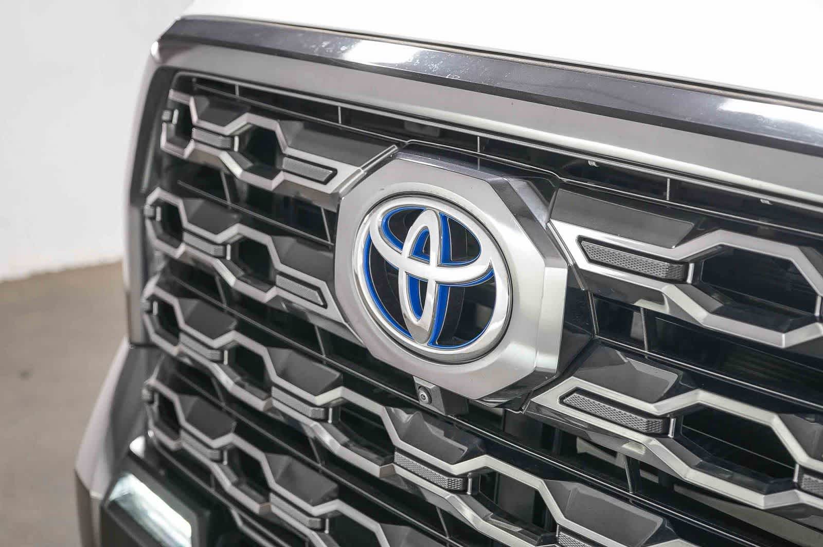 Toyota Tundra Platinum Hybrid 2023