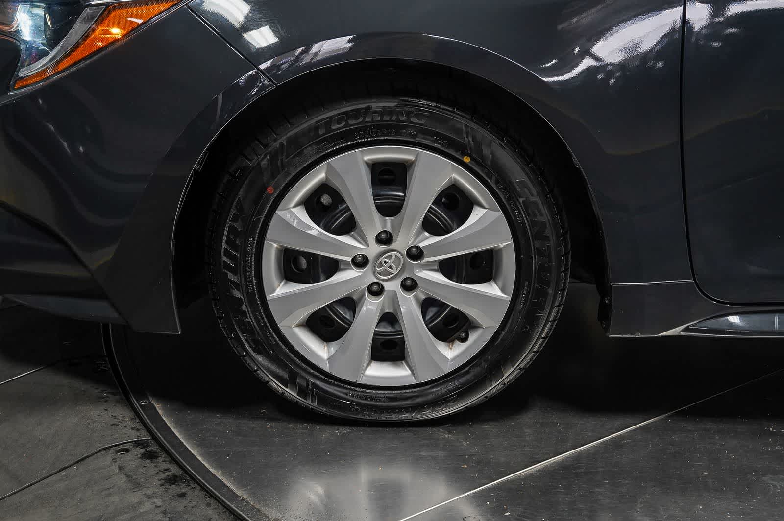 Toyota Corolla LE 2024