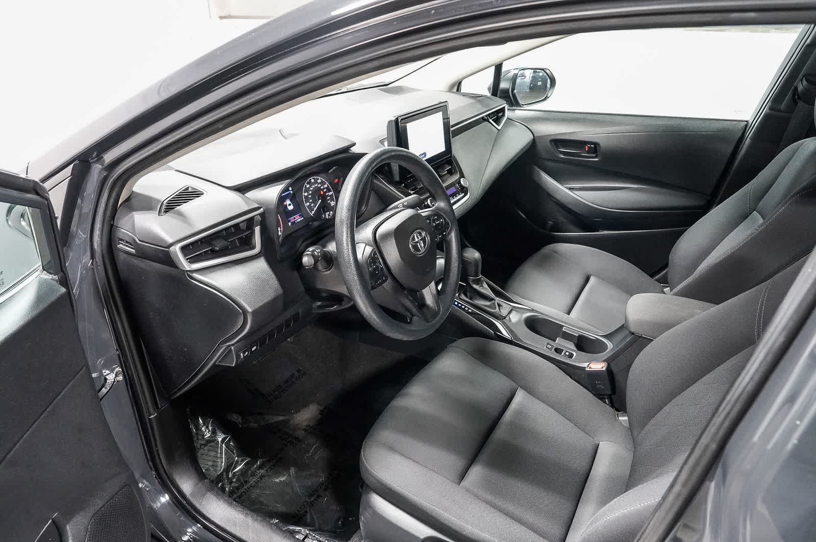 Toyota Corolla LE 2024