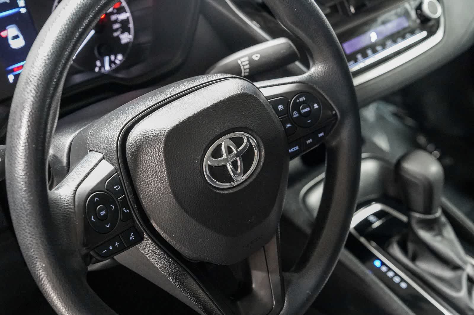 Toyota Corolla LE 2024