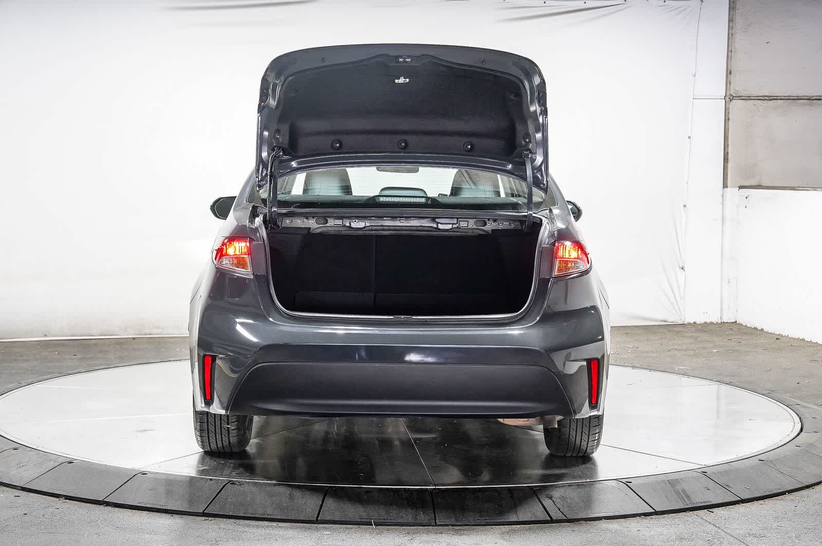 Toyota Corolla LE 2024