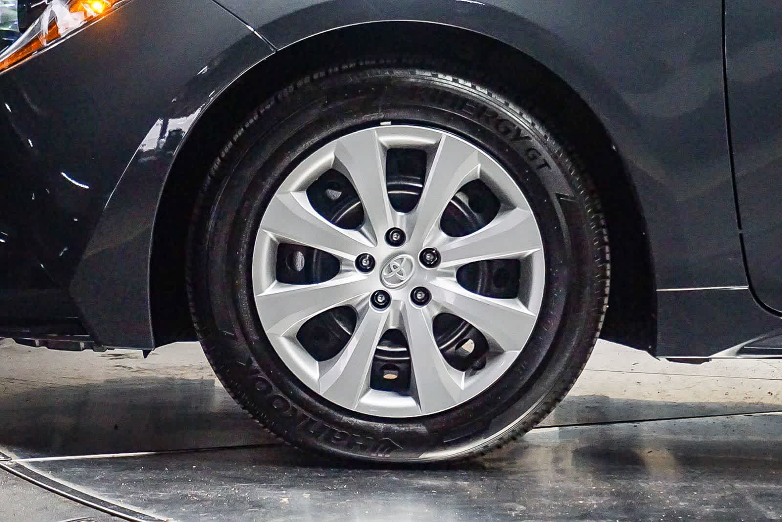 Toyota Corolla LE 2025