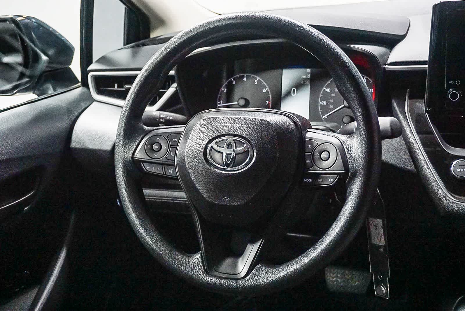 Toyota Corolla LE 2025