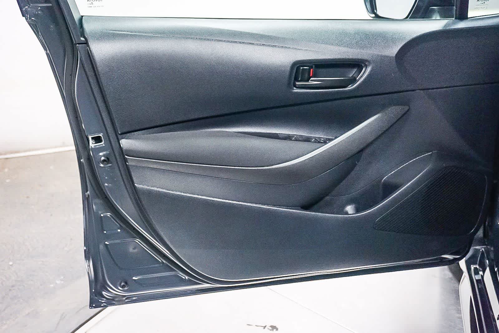 Toyota Corolla LE 2025