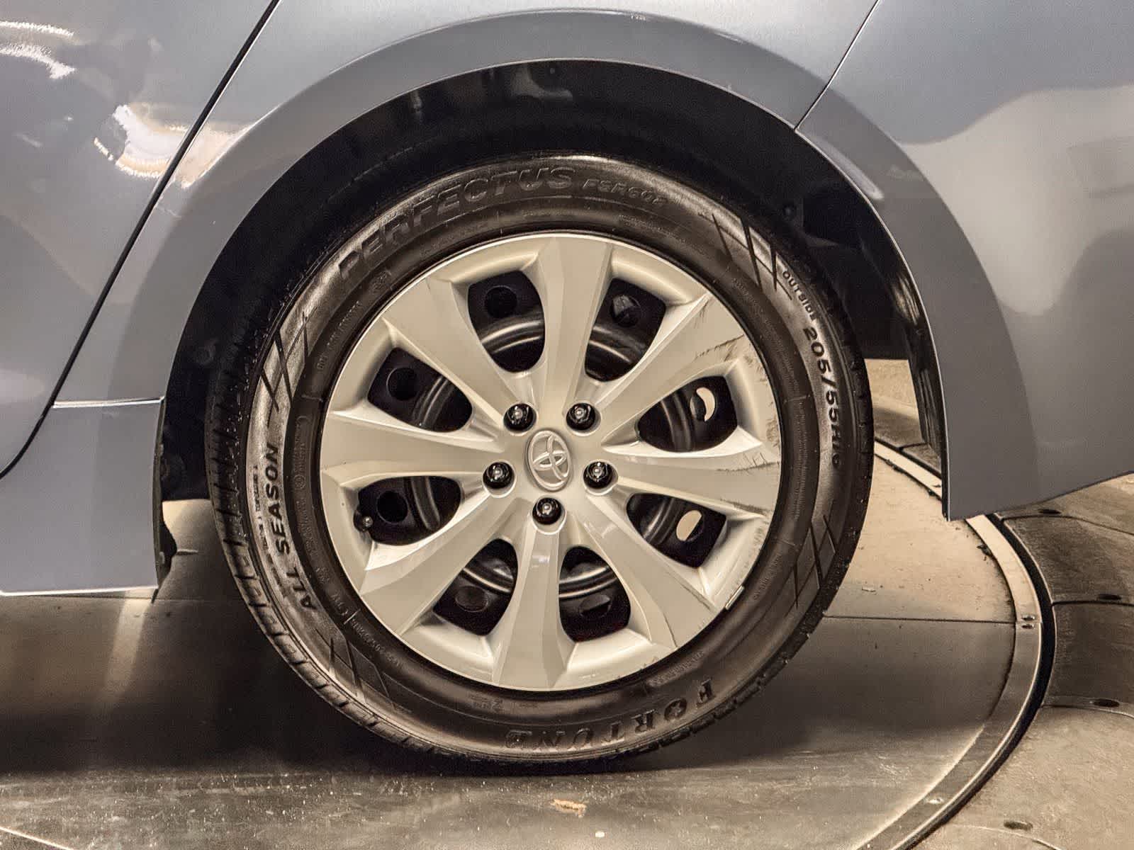 Toyota Corolla LE 2024