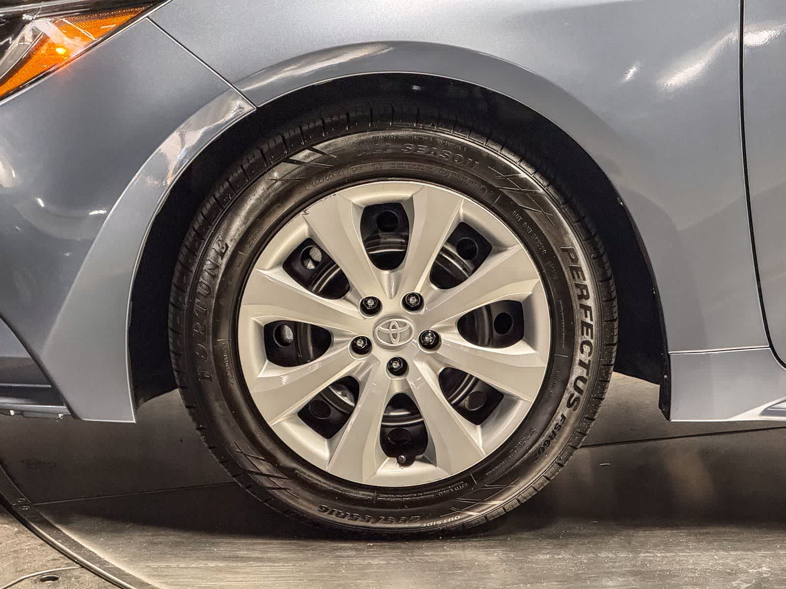 Toyota Corolla LE 2024