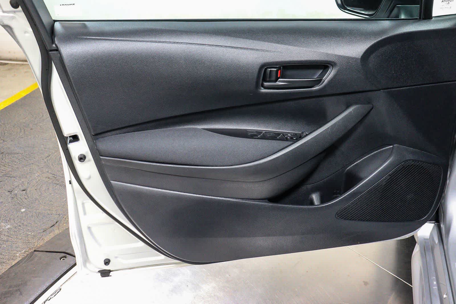 Toyota Corolla LE 2025
