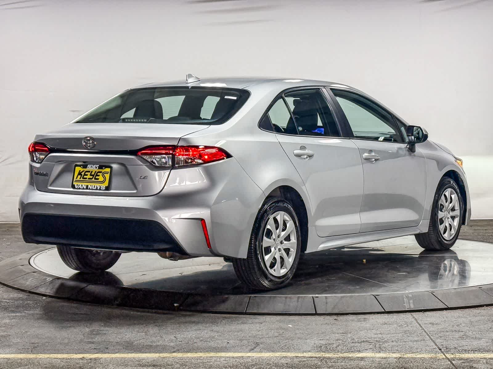 Toyota Corolla LE 2024