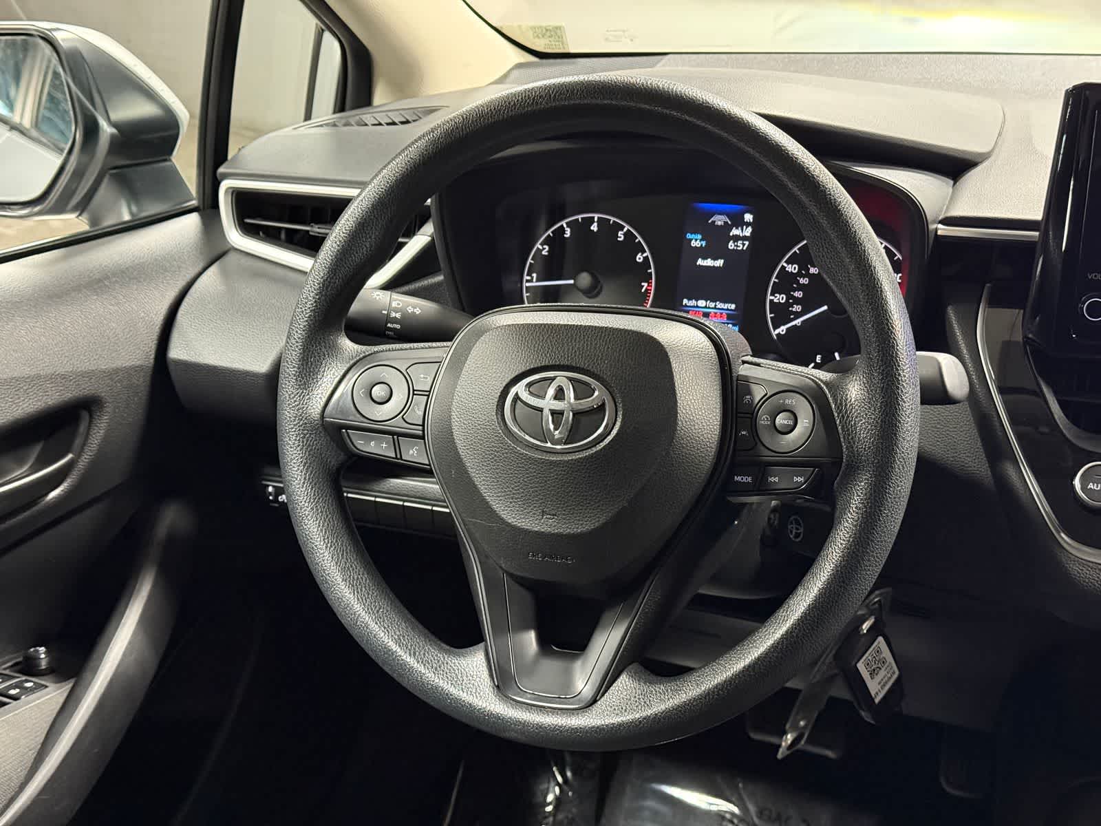 Toyota Corolla LE 2024