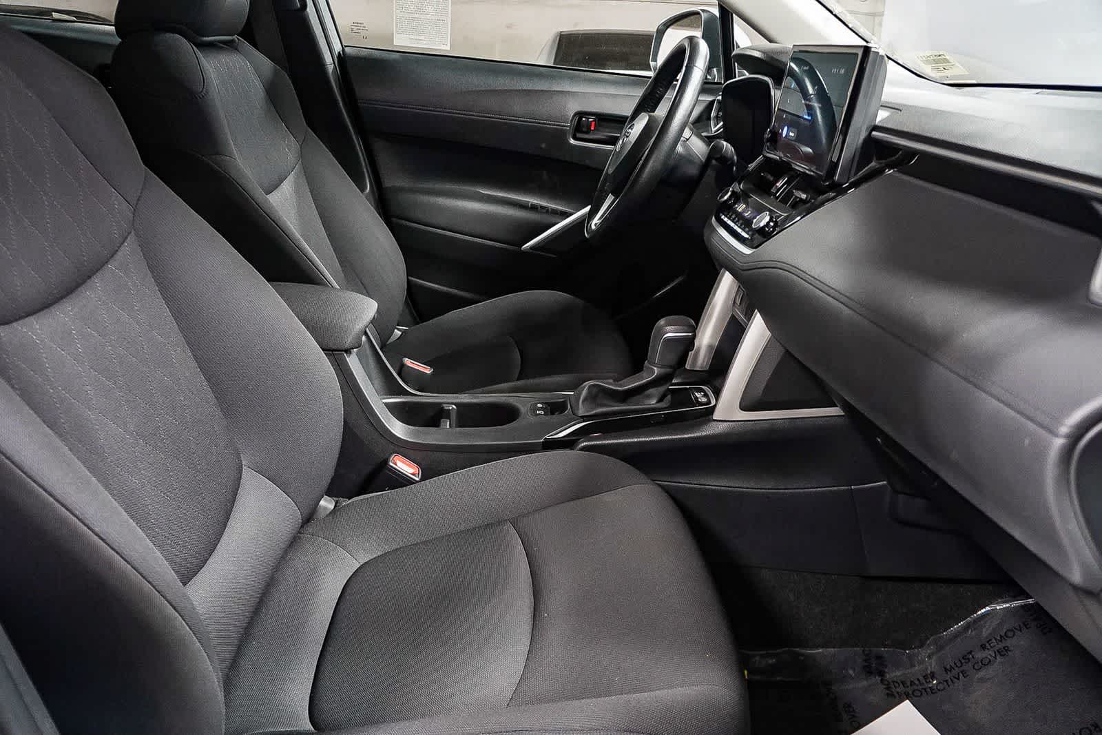 Toyota Corolla Cross LE 2024