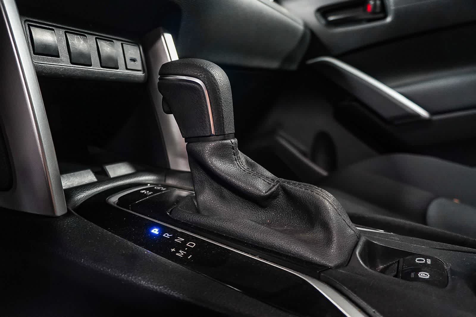 Toyota Corolla Cross LE 2024