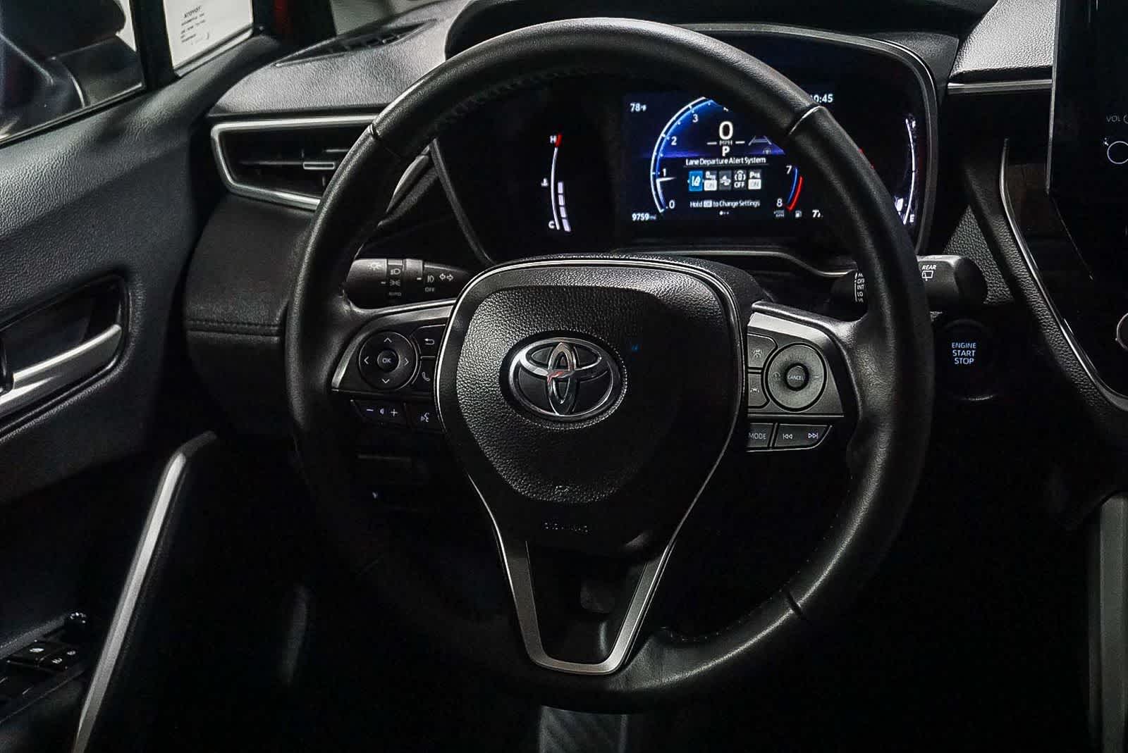 2025 Toyota Corolla Cross XLE