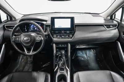 2025 Toyota Corolla Cross XLE