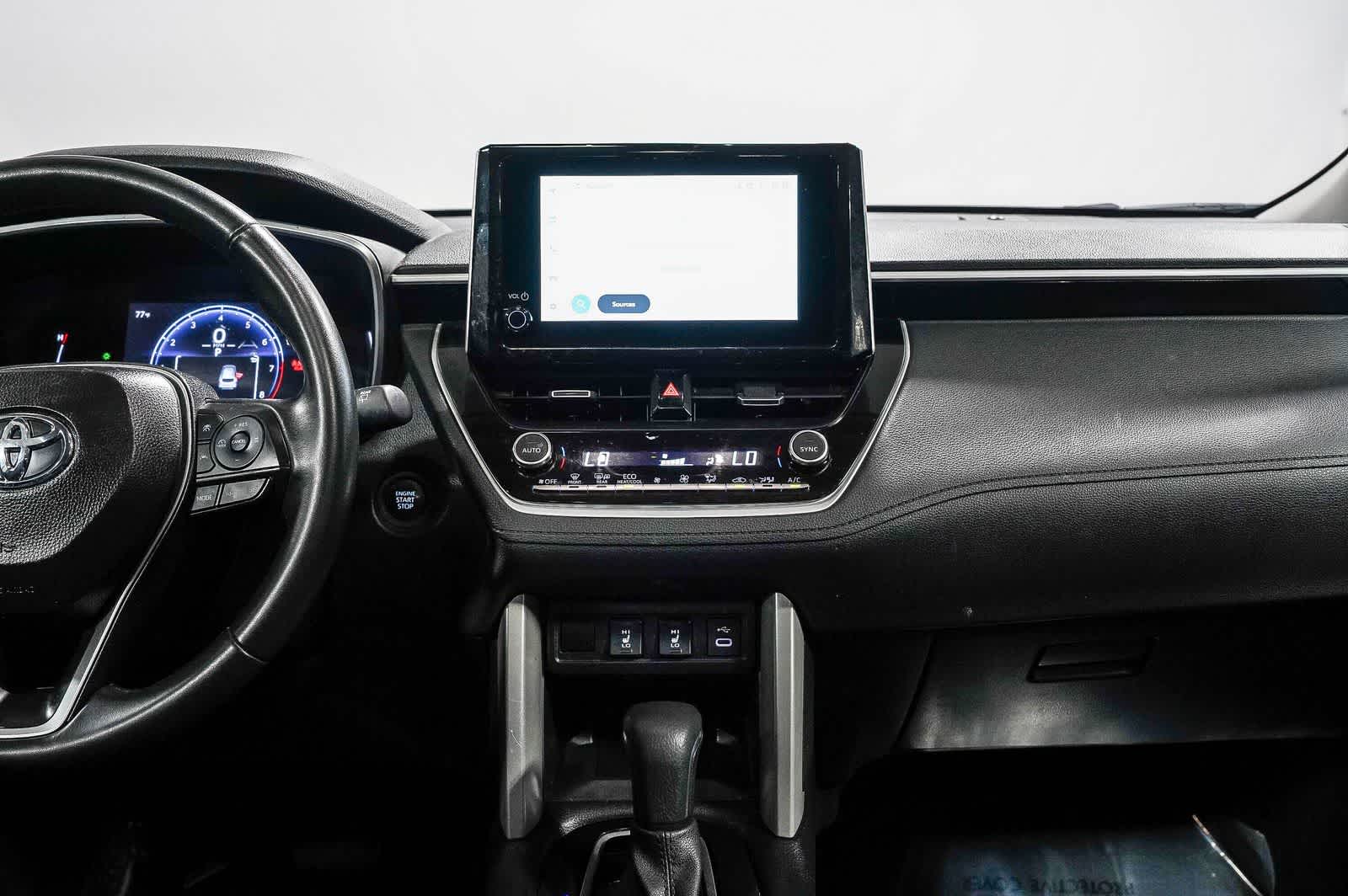 2025 Toyota Corolla Cross XLE
