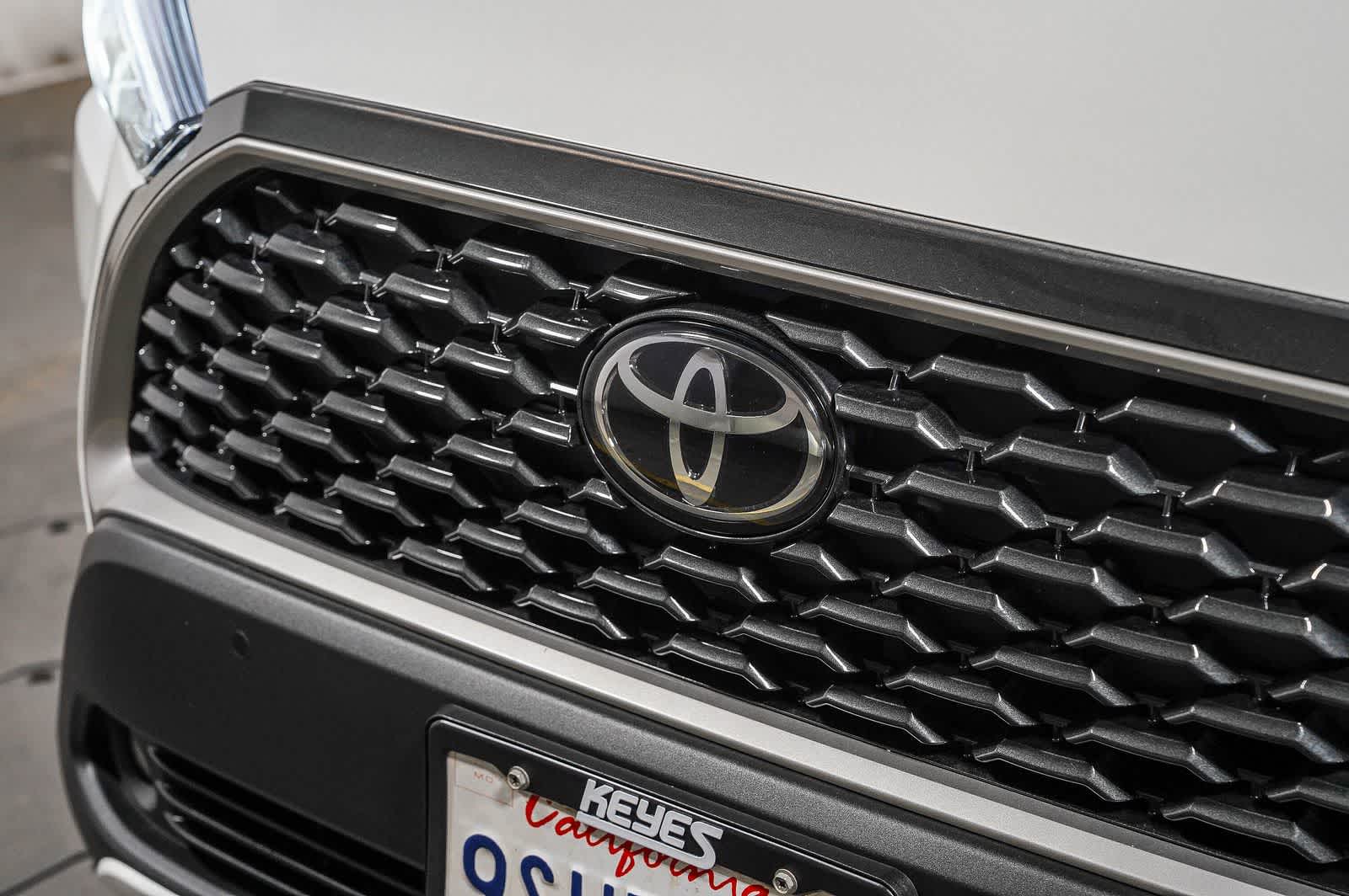 2025 Toyota Corolla Cross XLE