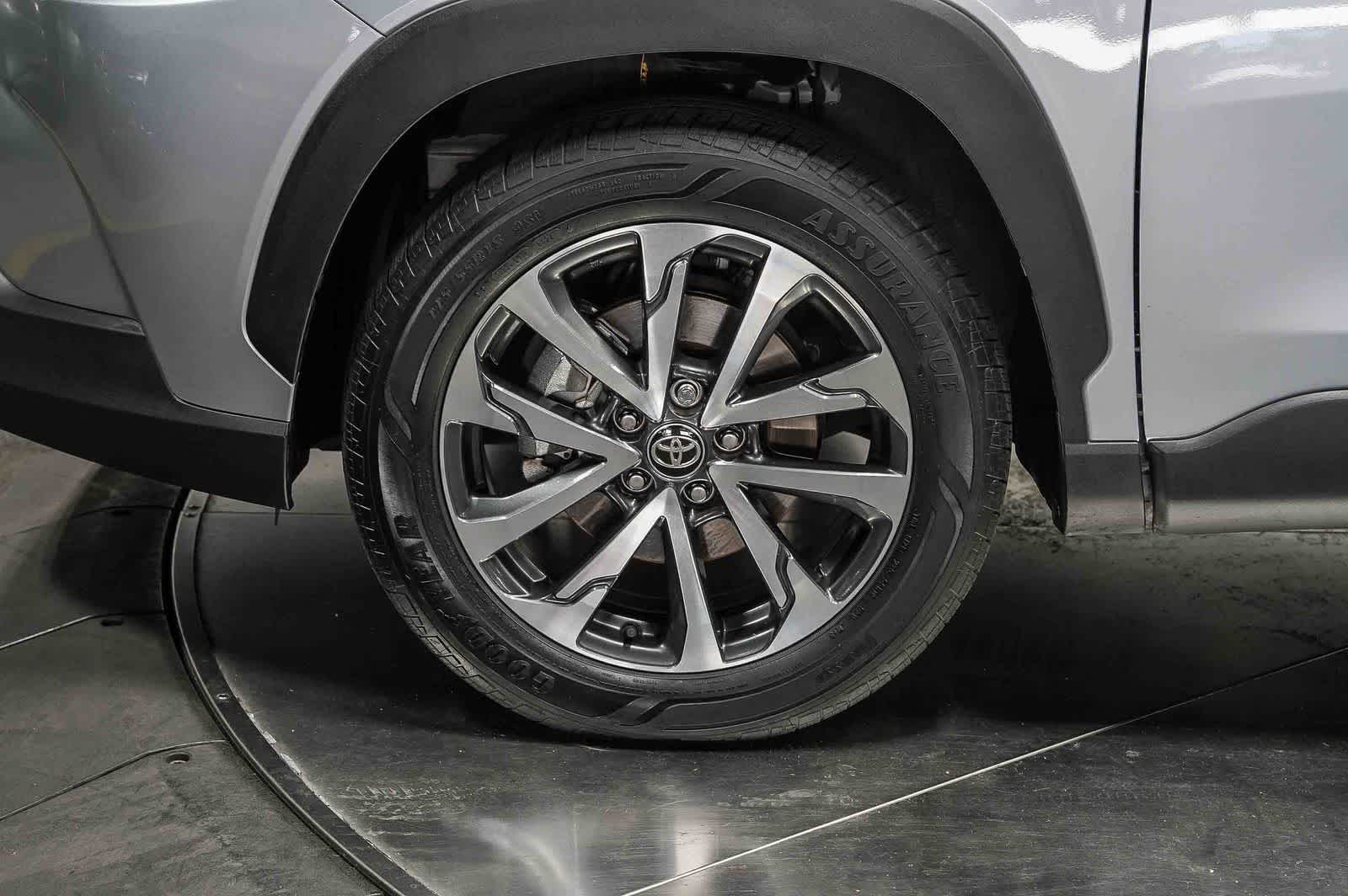 2023 Toyota Corolla Cross XLE
